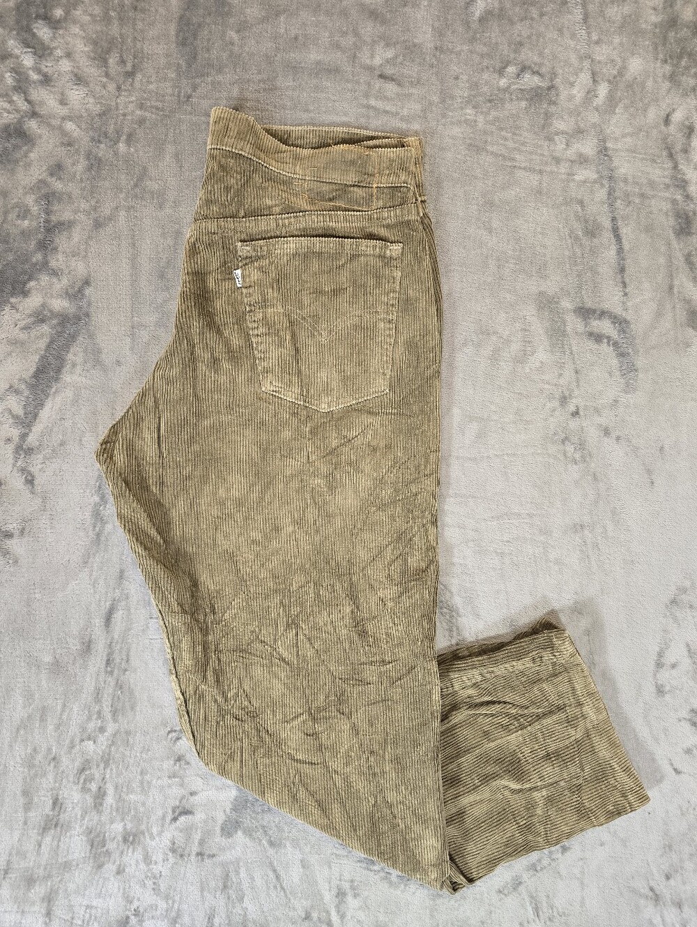 Vintage Levi's 565 Corduroy Pants Size 34x32 Fits 36x30 Loose Fit Wide Leg Tan